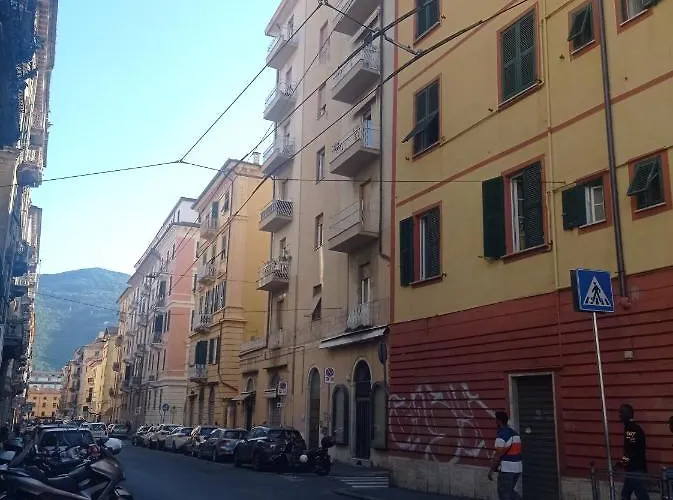 A La Gare Apartment *